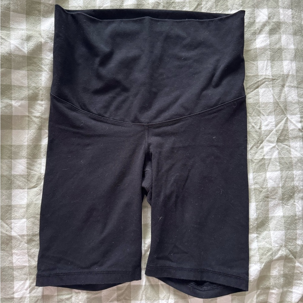Old Navy MATERNITY High-Rise Bike Shorts